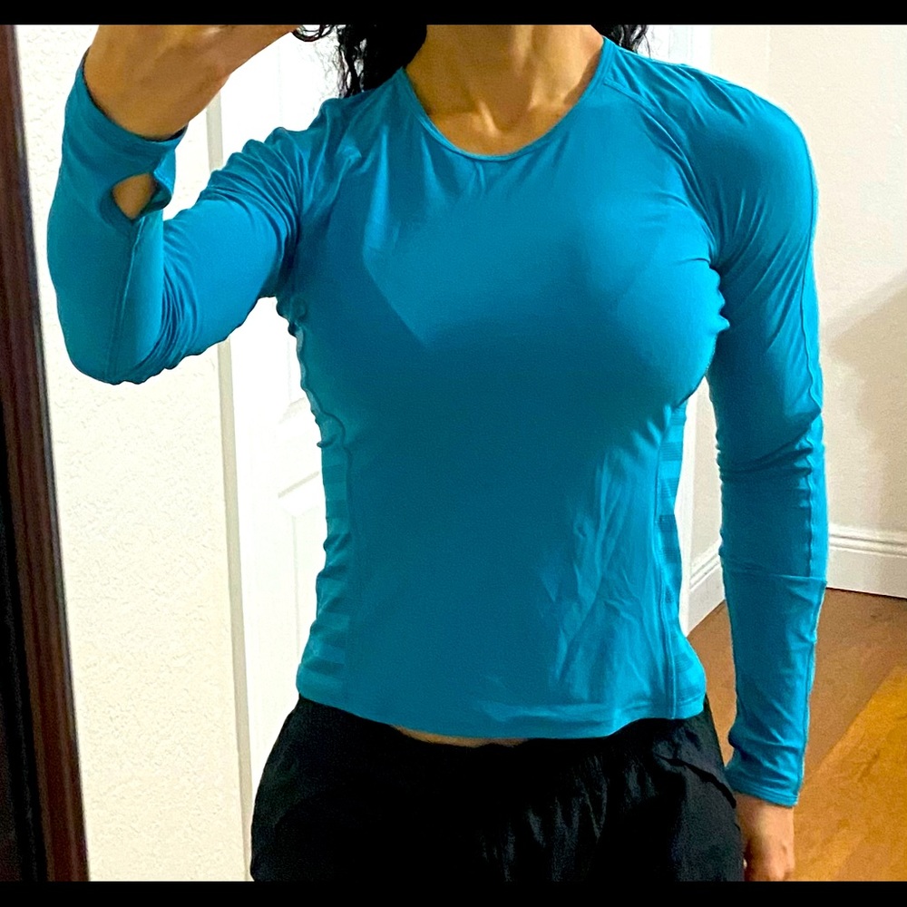 Lululemon top